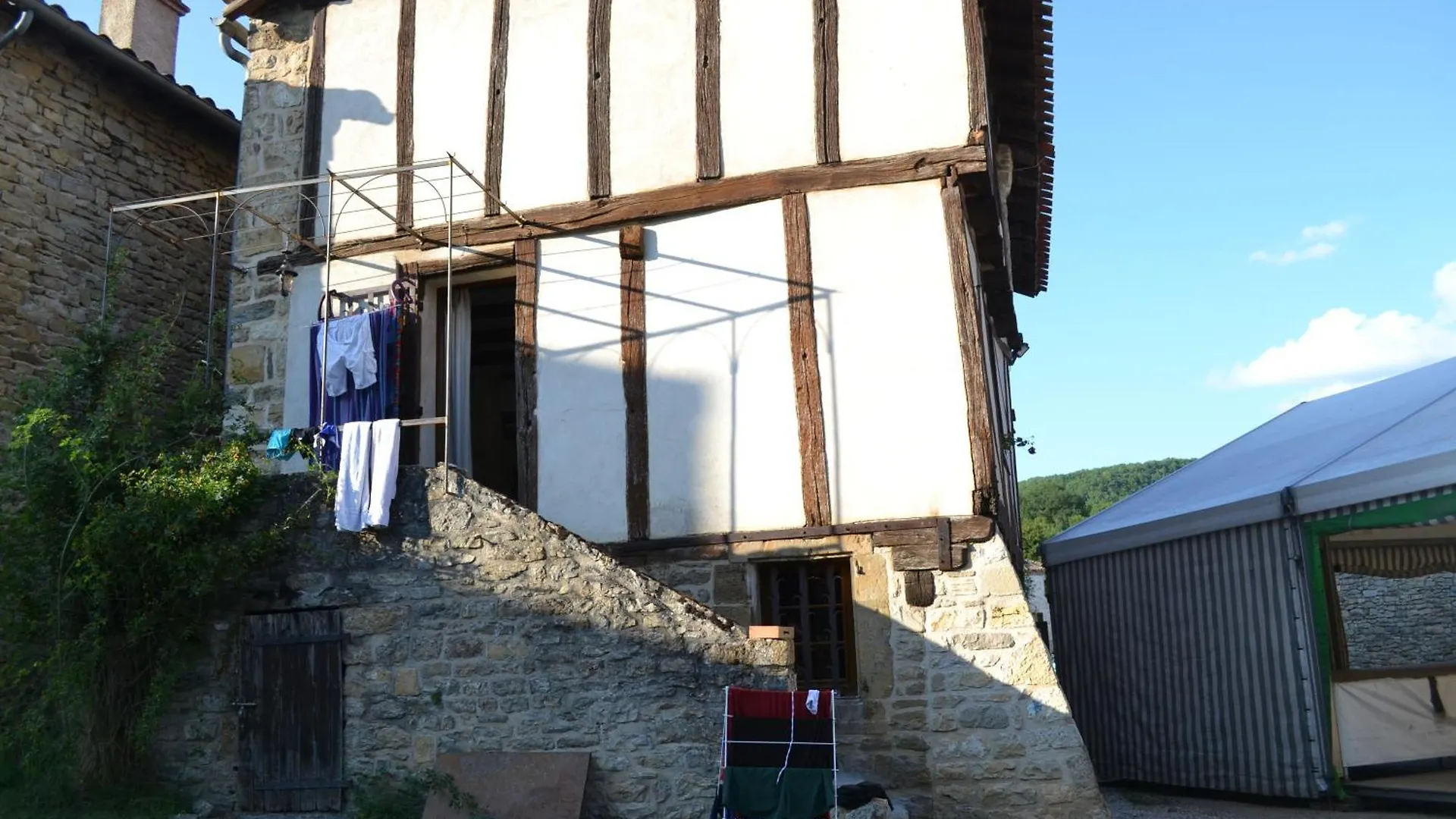 Auberge Dans Les Gorges De L'Aveyron Varen 0*,  Francie